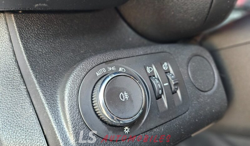 2019 opel COMBO full