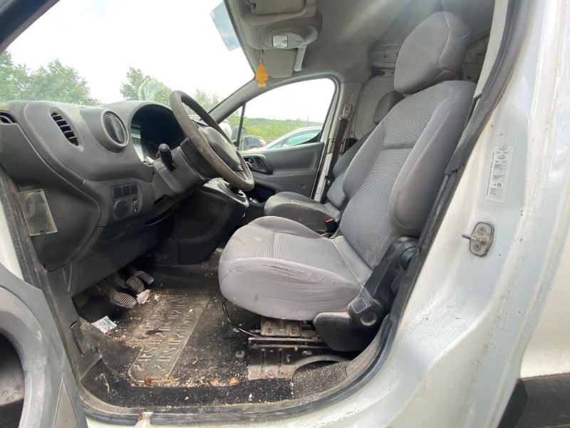 
								2010 Peugeot PARTNER full									