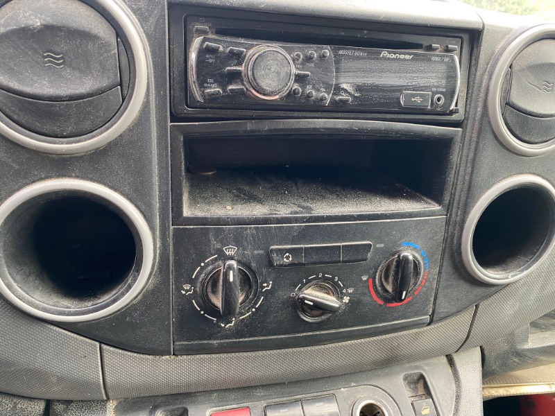 
								2010 Peugeot PARTNER full									