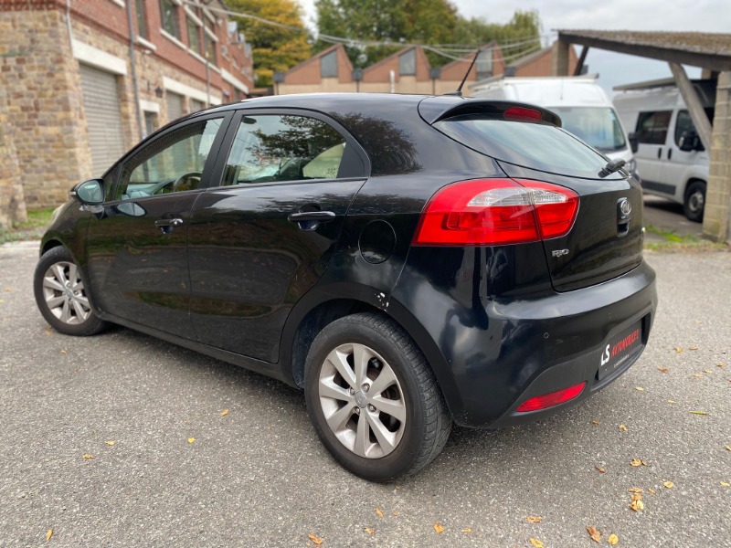 
								2012 Kia Rio full									