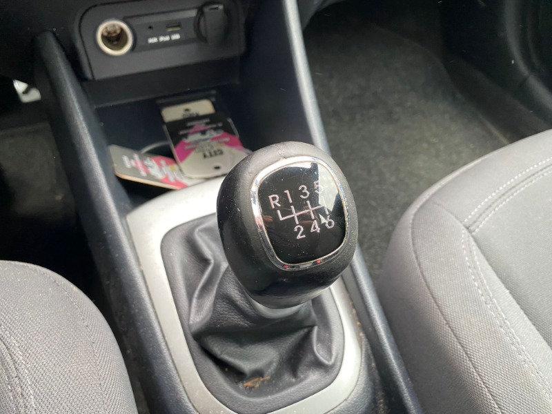 
								2012 Kia Rio full									