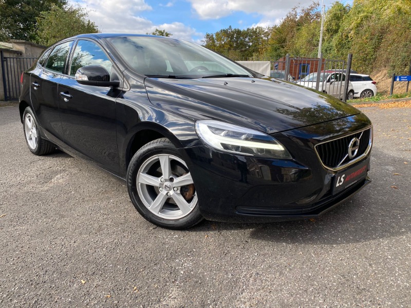 2017 Volvo V40