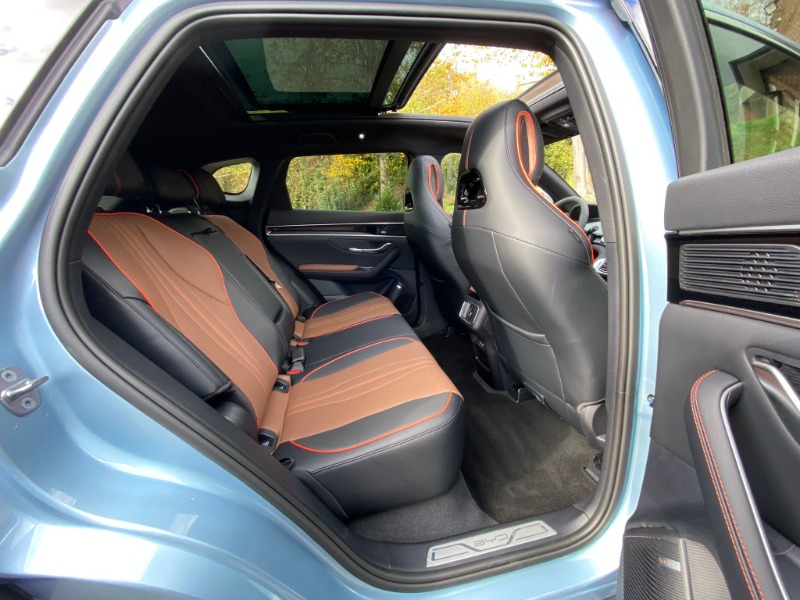 
								2025 BYD SEAL U DM-i full									