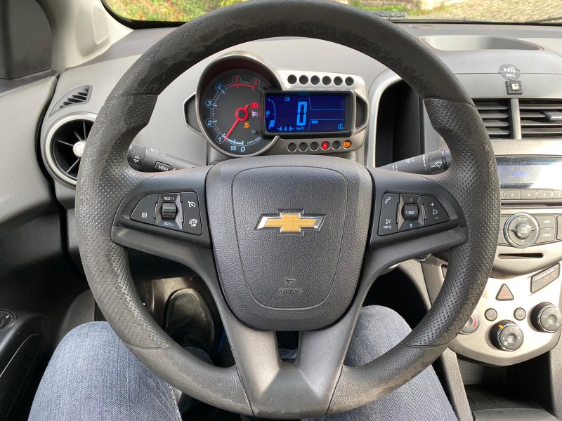 
								2012 Chevrolet AVEO full									