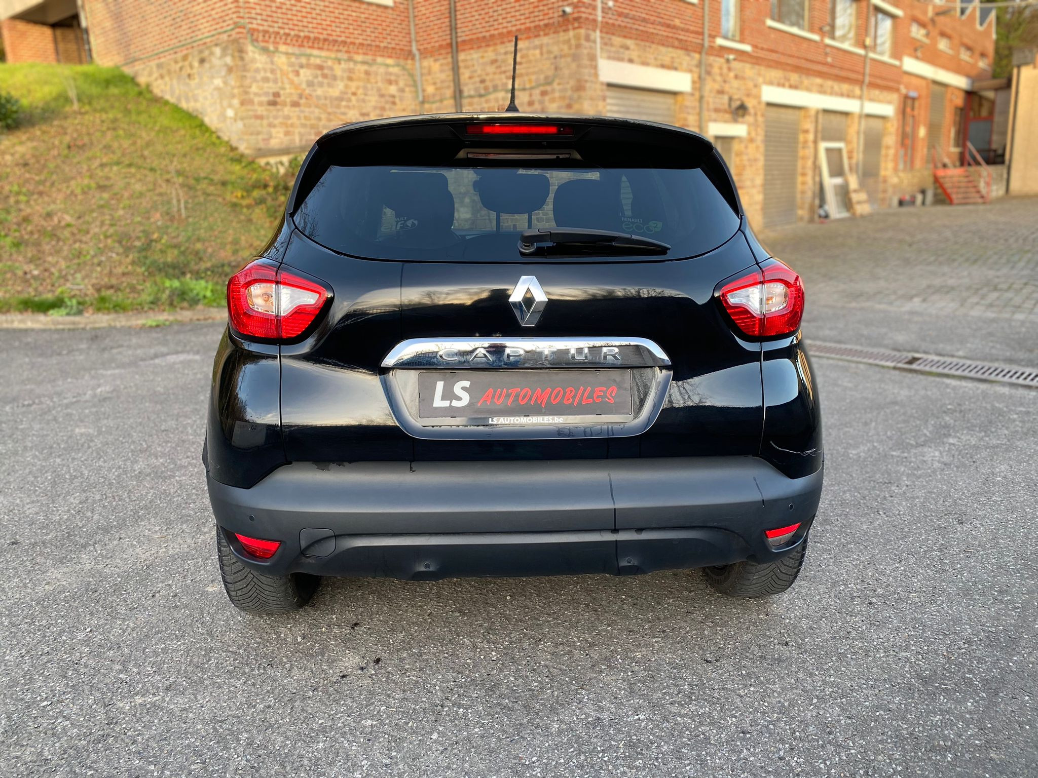 
								RENAULT CAPTUR full									