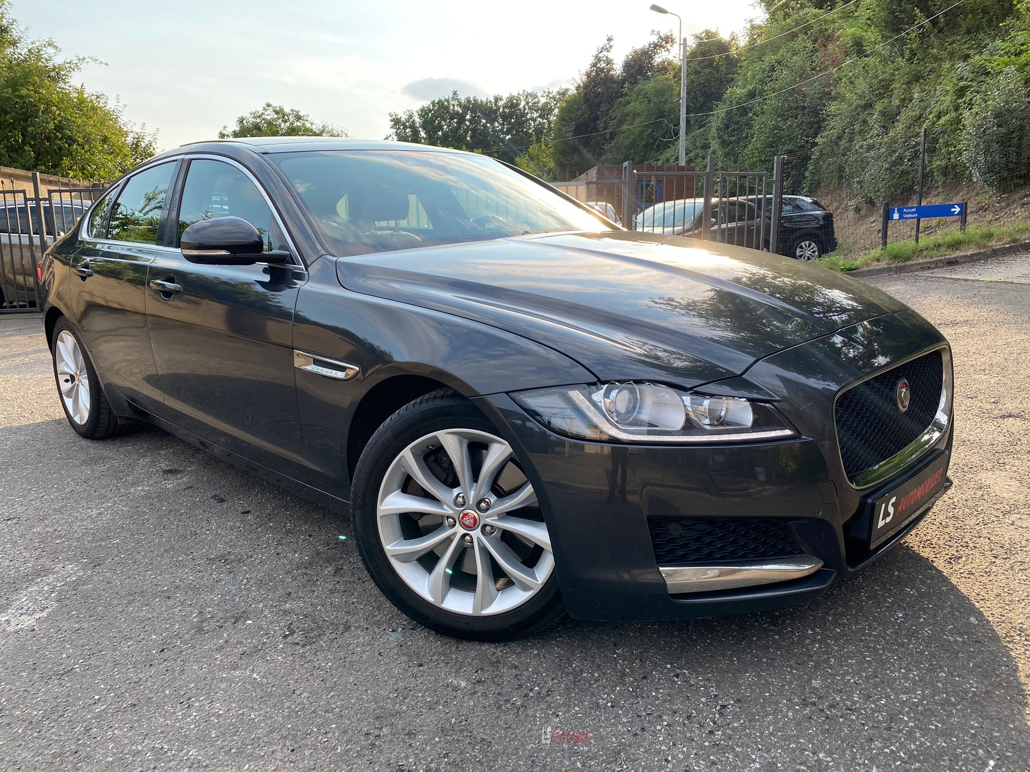 Jaguar XF 3.0d V6*CAMERA*ROOF*LEATHER*EU6b