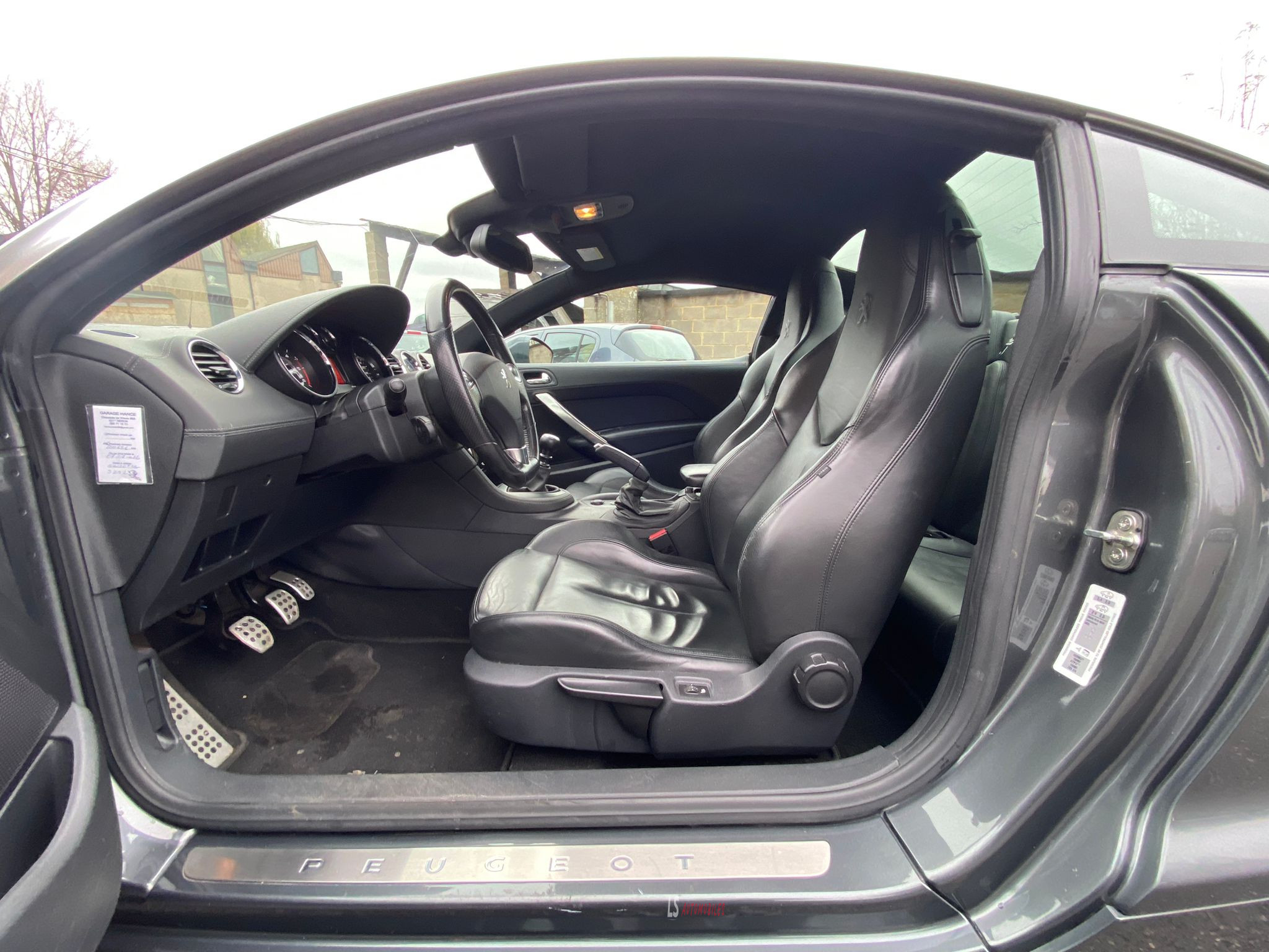 
								Peugeot RCZ 2.0 HDi*CUIR*AIRCOAUTO*CRUISE*EU5 full									