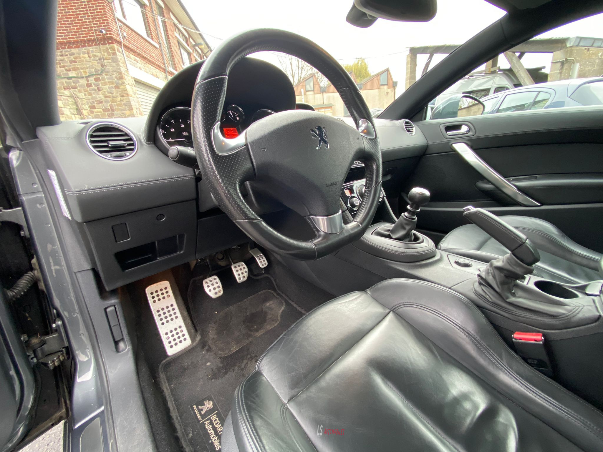 
								Peugeot RCZ 2.0 HDi*CUIR*AIRCOAUTO*CRUISE*EU5 full									