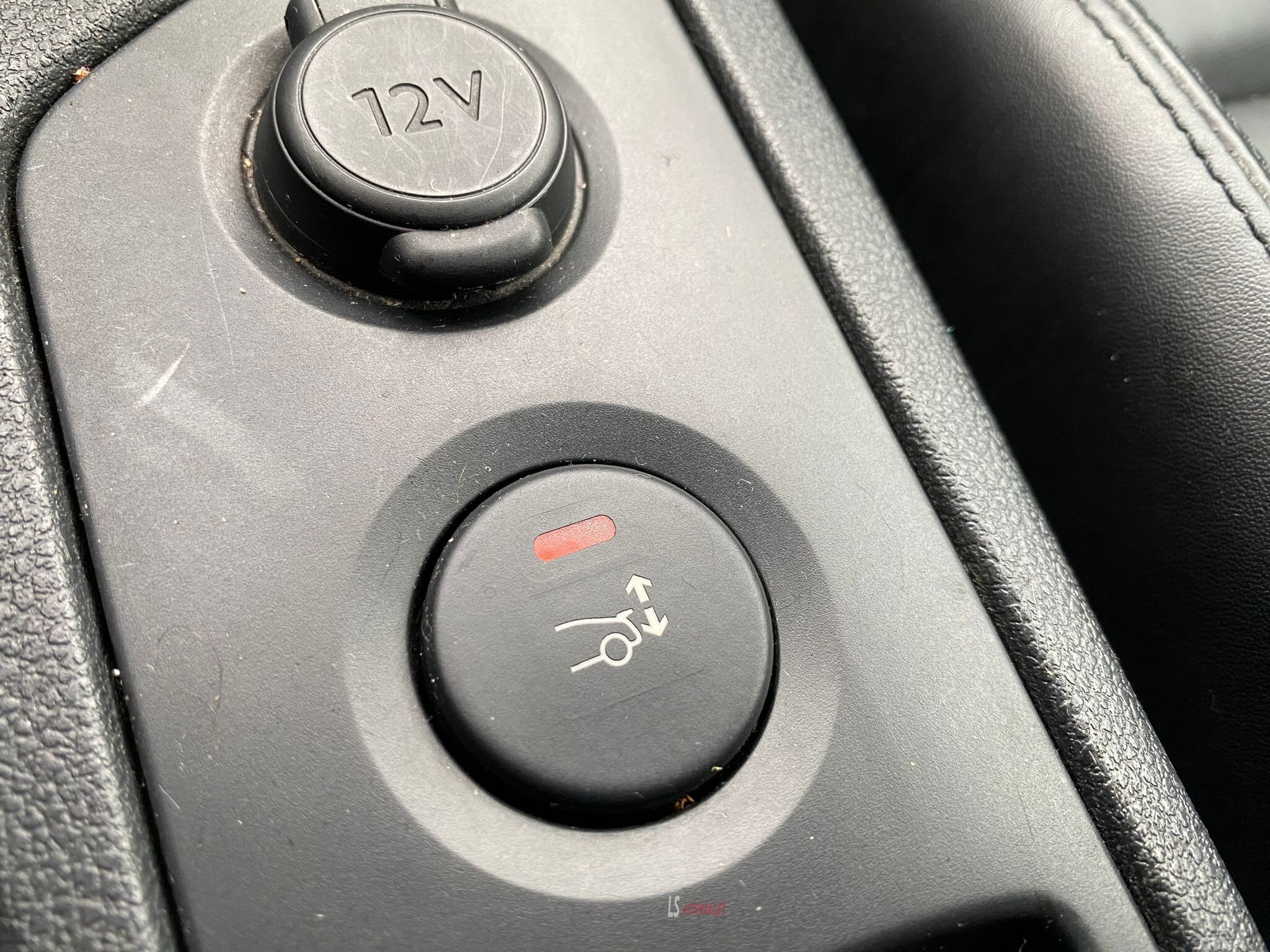 
								Peugeot RCZ 2.0 HDi*CUIR*AIRCOAUTO*CRUISE*EU5 full									