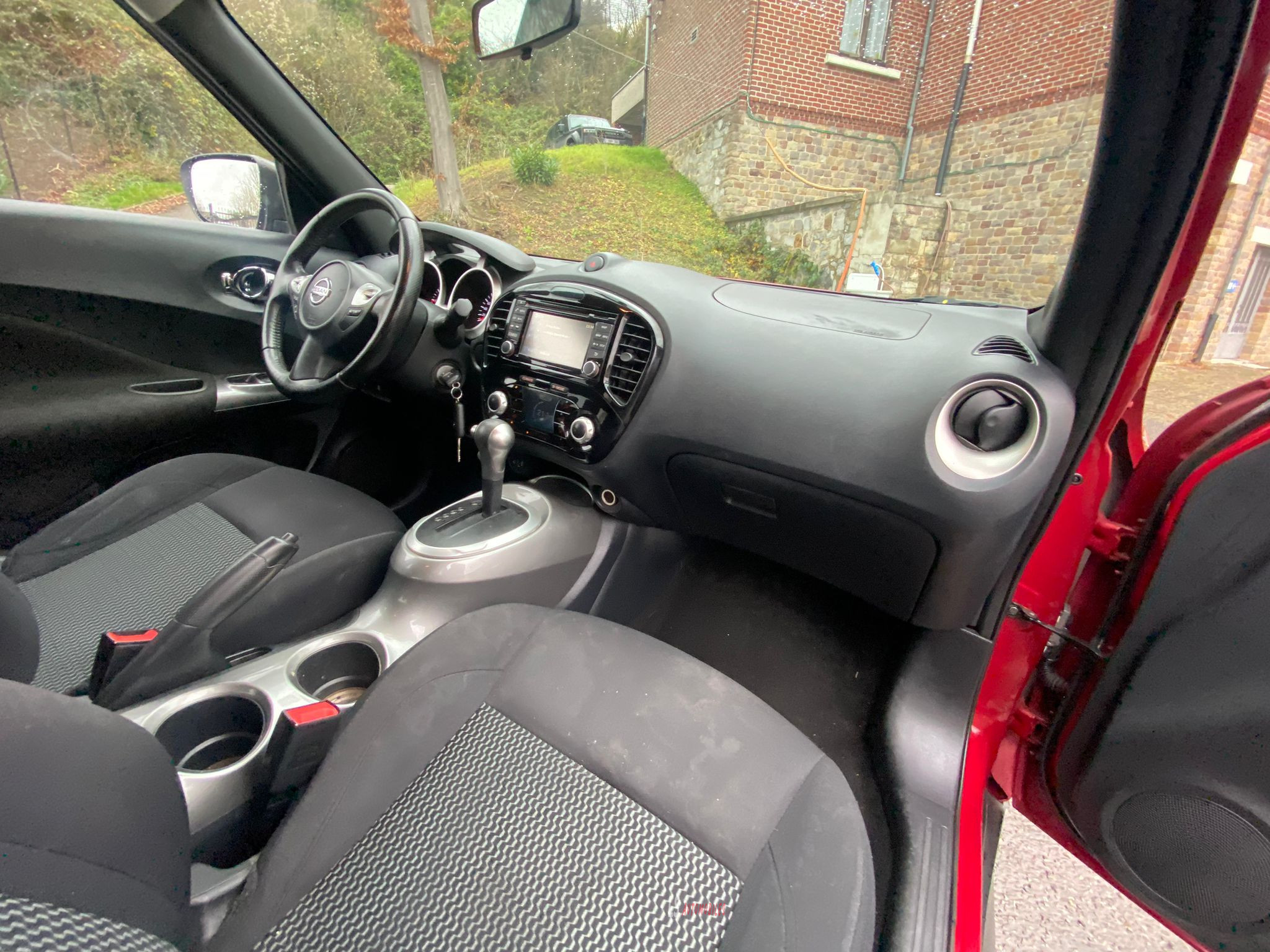 
								Nissan Juke 1.6e*Boite automatique*Navi*Camera*Eu6b full									