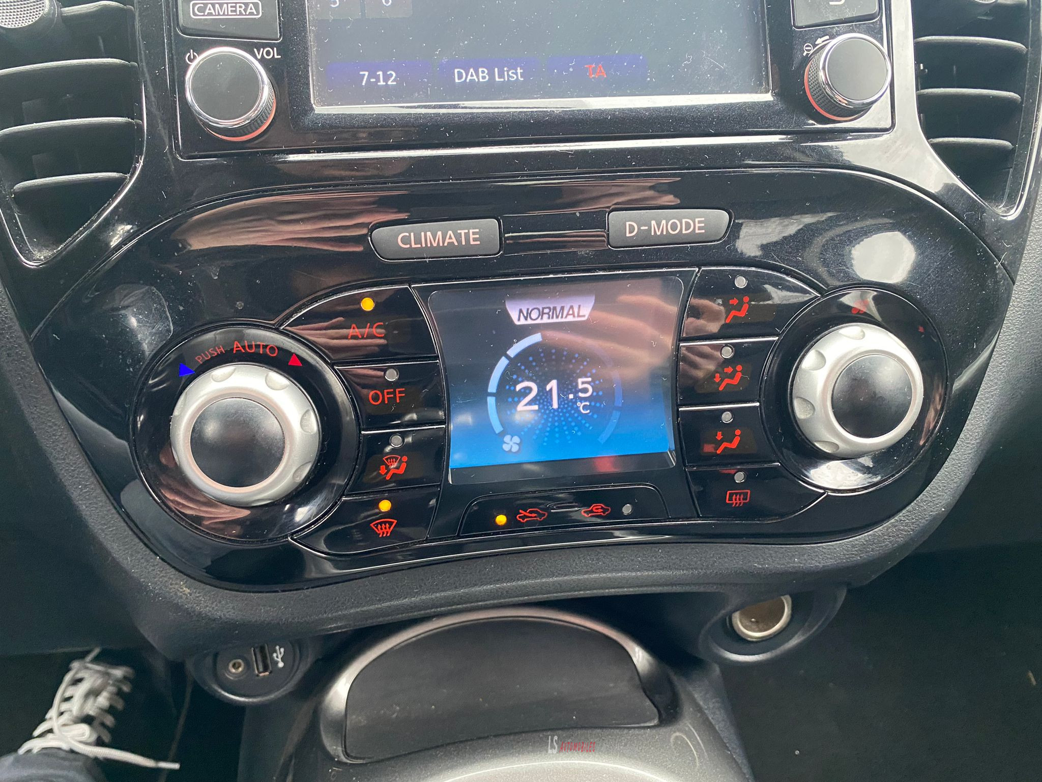 
								Nissan Juke 1.6e*Boite automatique*Navi*Camera*Eu6b full									