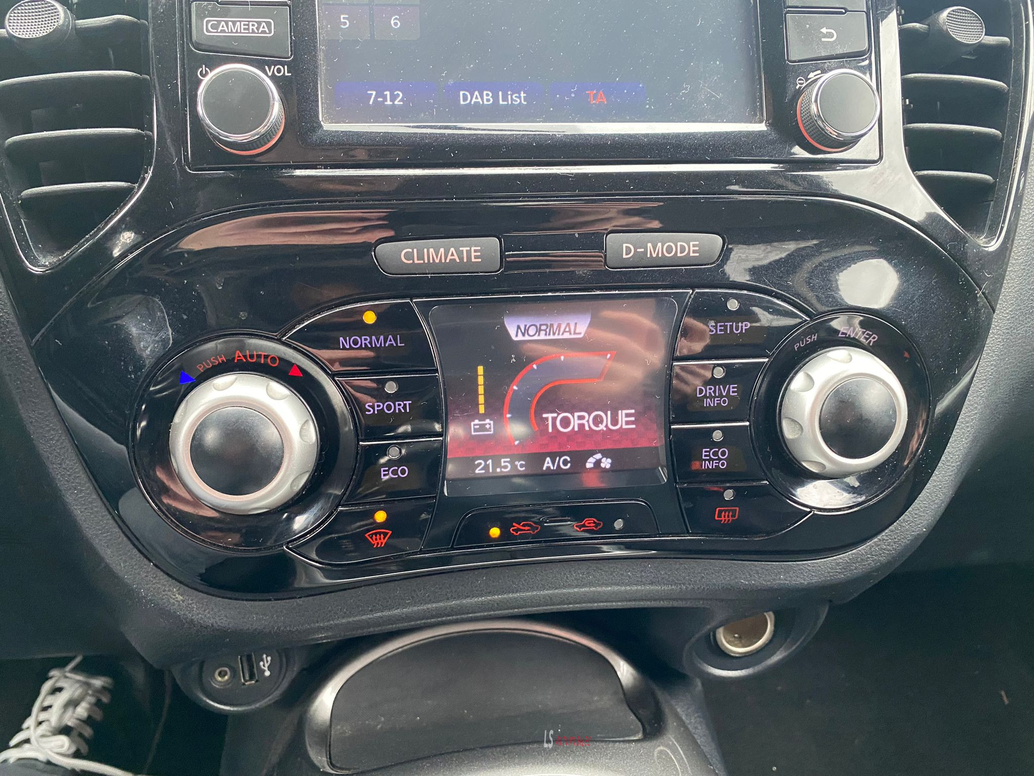 
								Nissan Juke 1.6e*Boite automatique*Navi*Camera*Eu6b full									