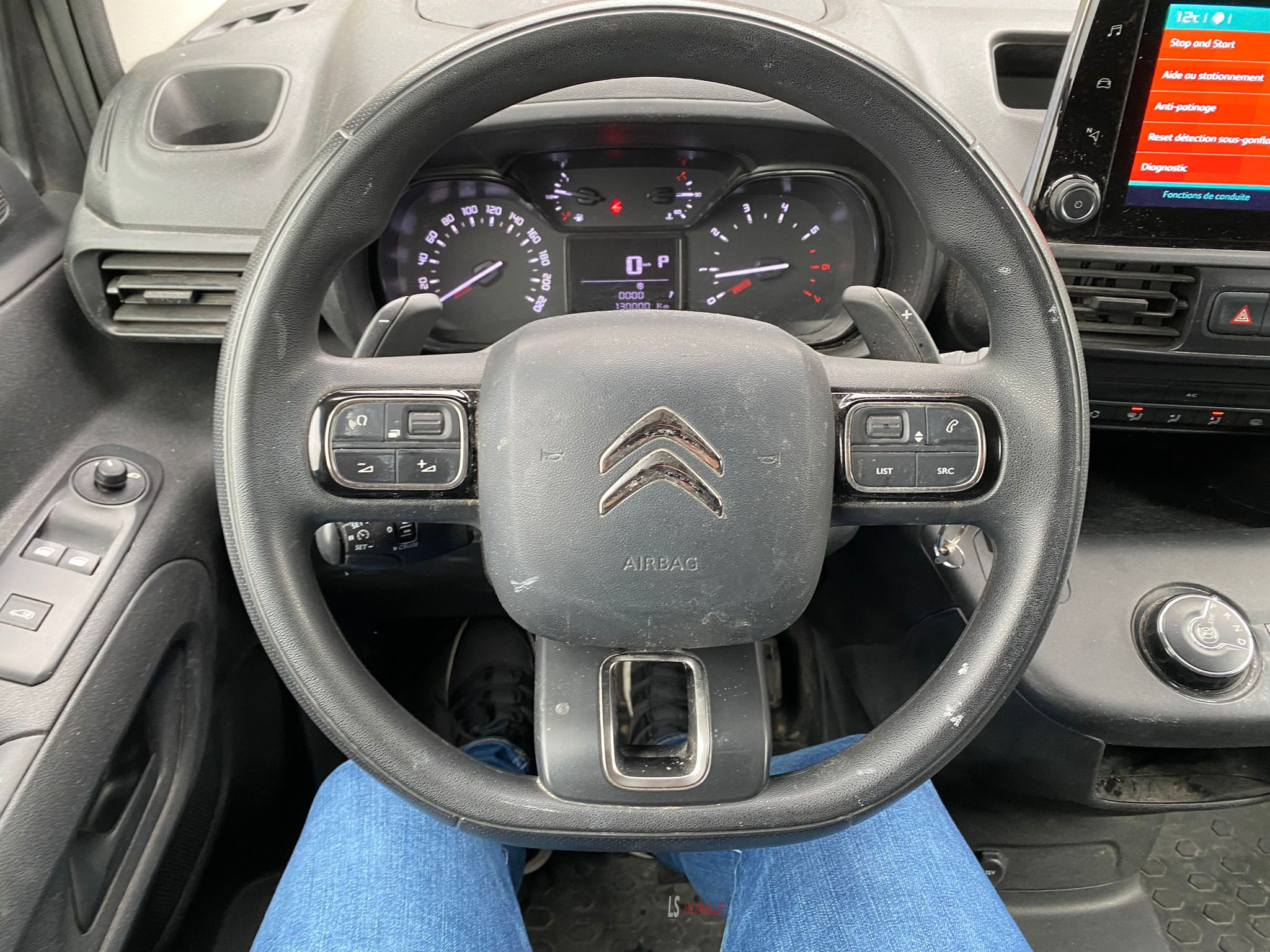 
								Citroën Berlingo XL* 1.5D*Automatic*Camera*Navi*Carplay full									