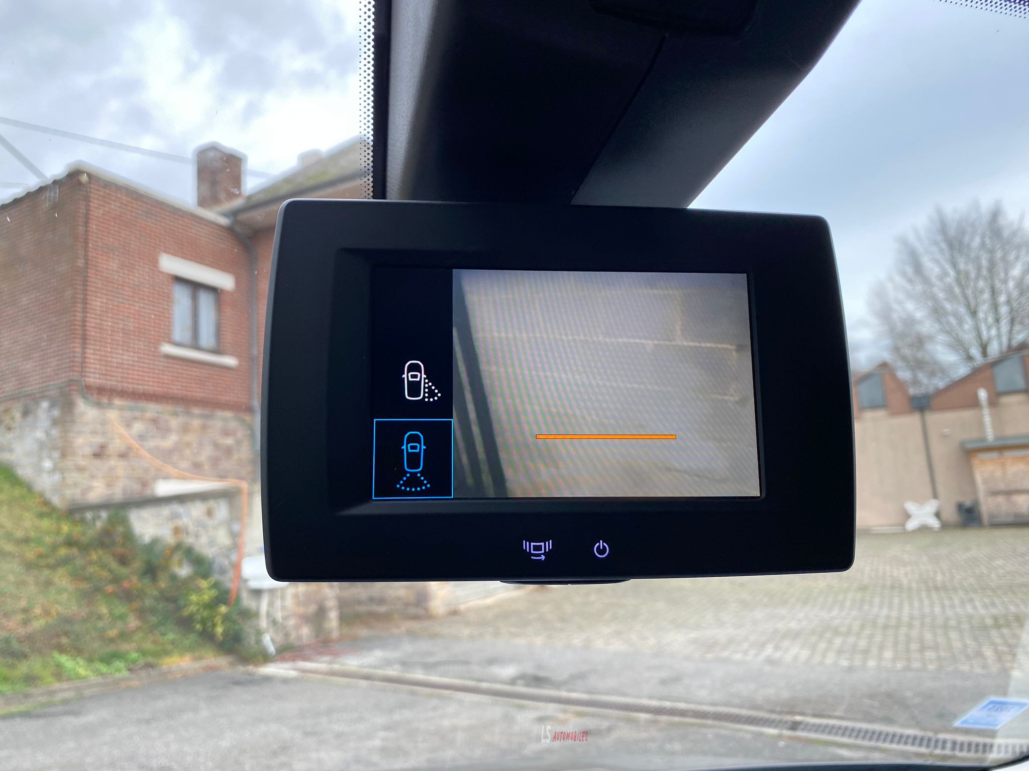 
								Citroën Berlingo XL* 1.5D*Automatic*Camera*Navi*Carplay full									