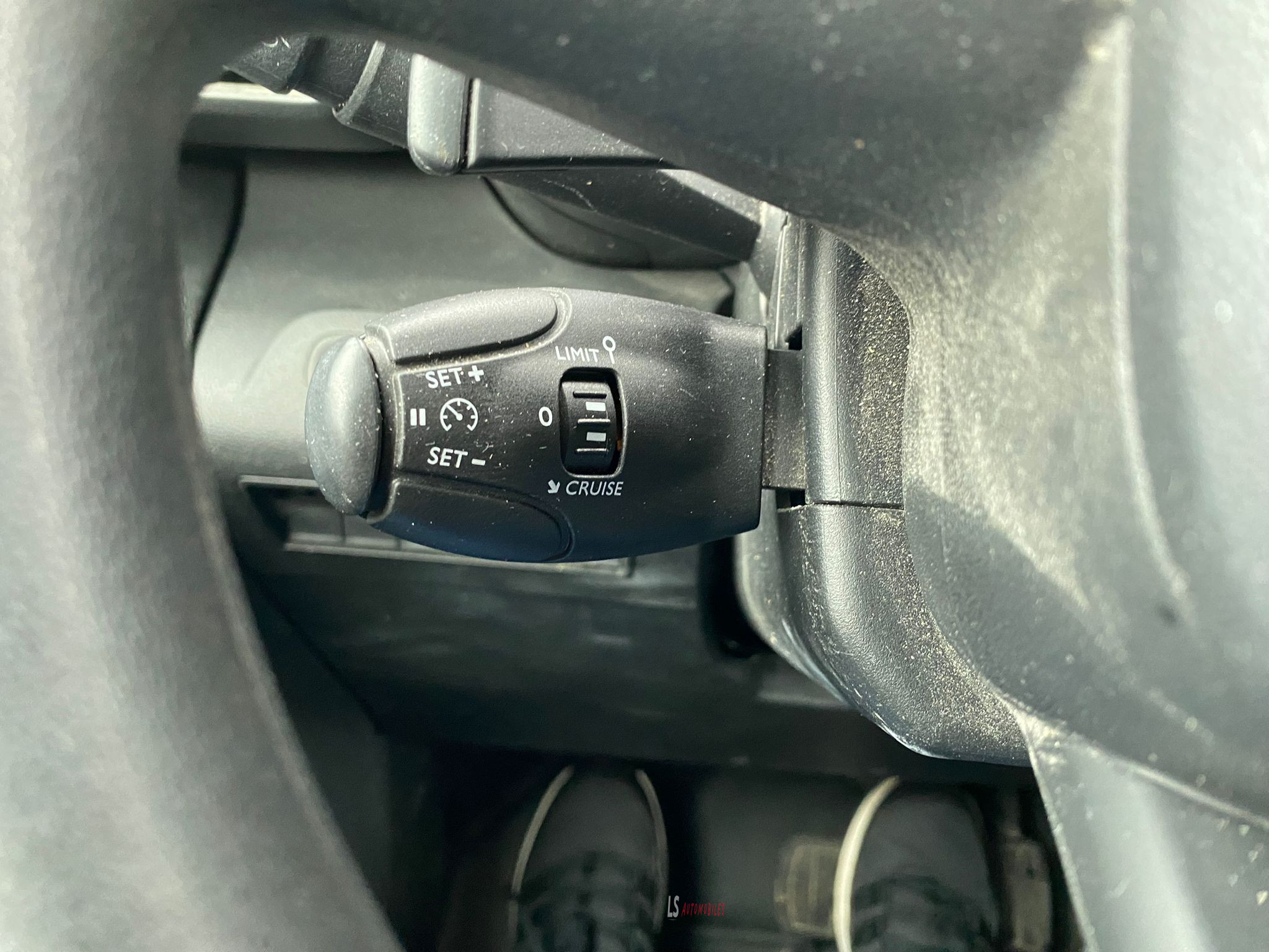 
								Citroën Berlingo XL* 1.5D*Automatic*Camera*Navi*Carplay full									