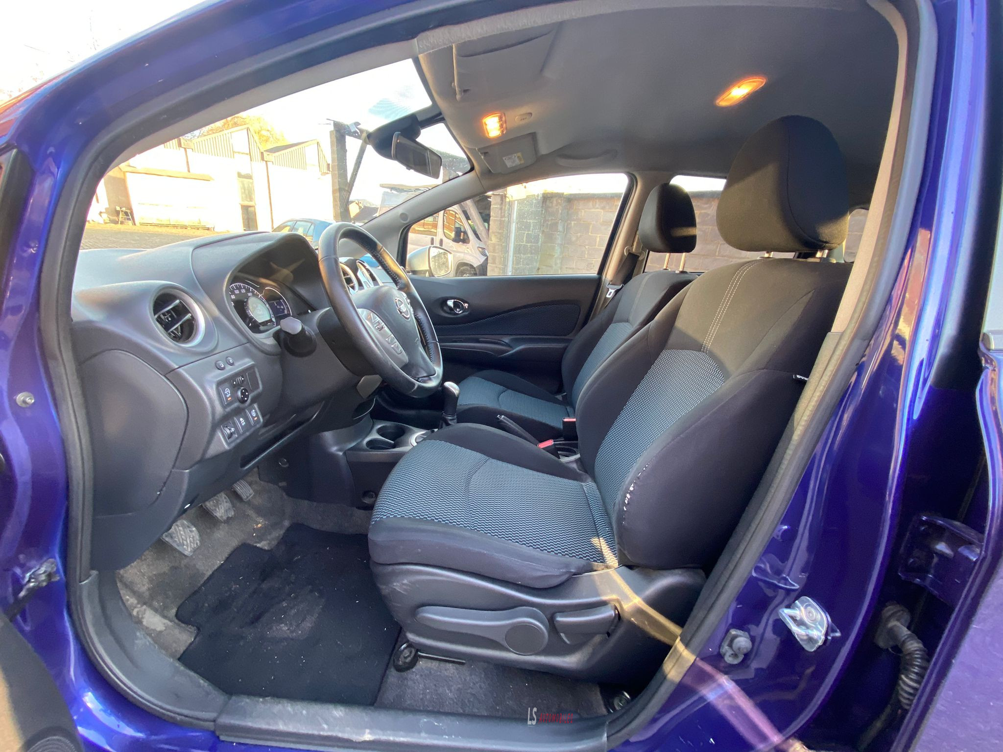 
								Nissan Note NTECH 1.5 DCi*NAVI*CAMERA*KEYLESS full									