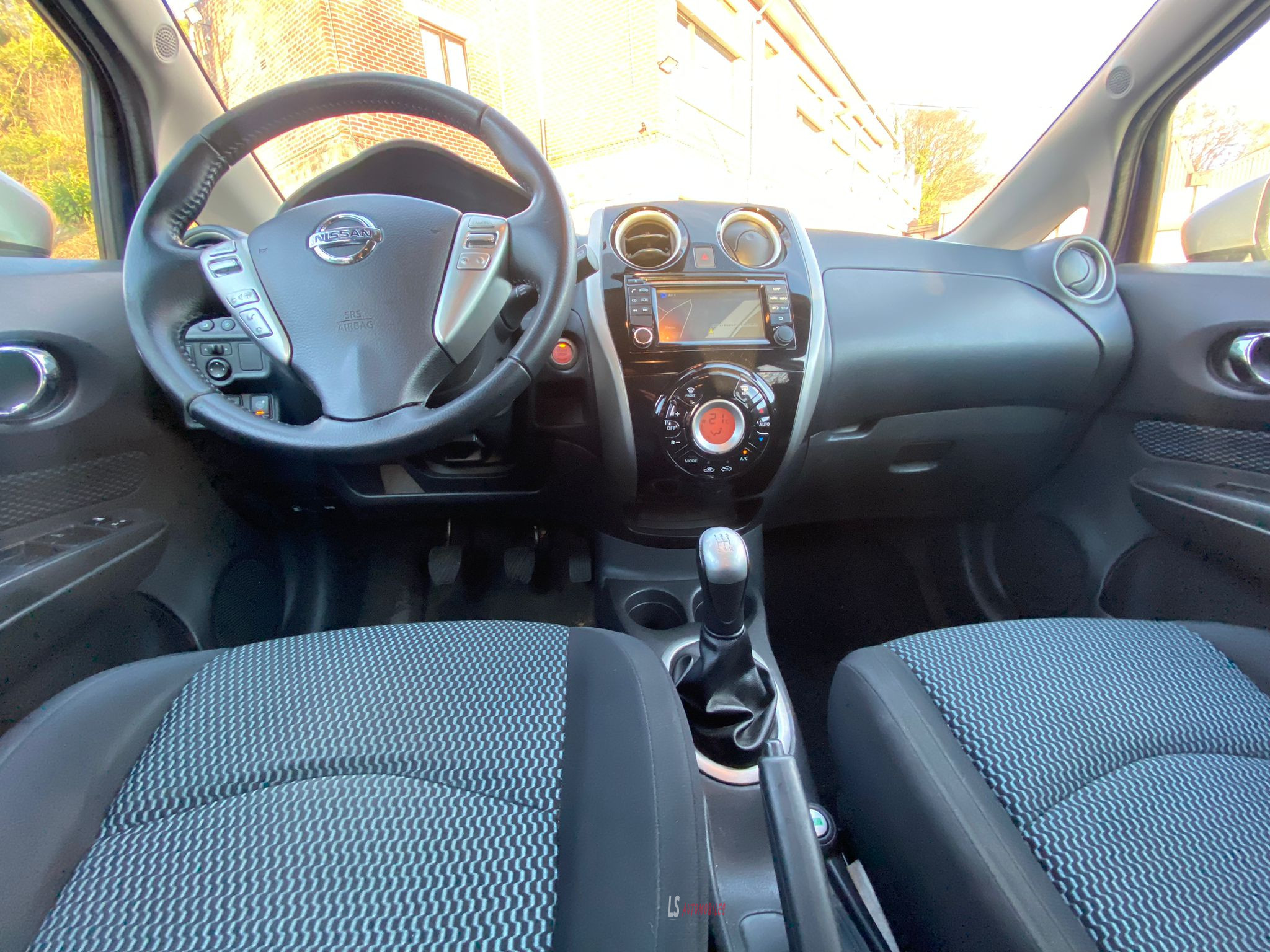 
								Nissan Note NTECH 1.5 DCi*NAVI*CAMERA*KEYLESS full									