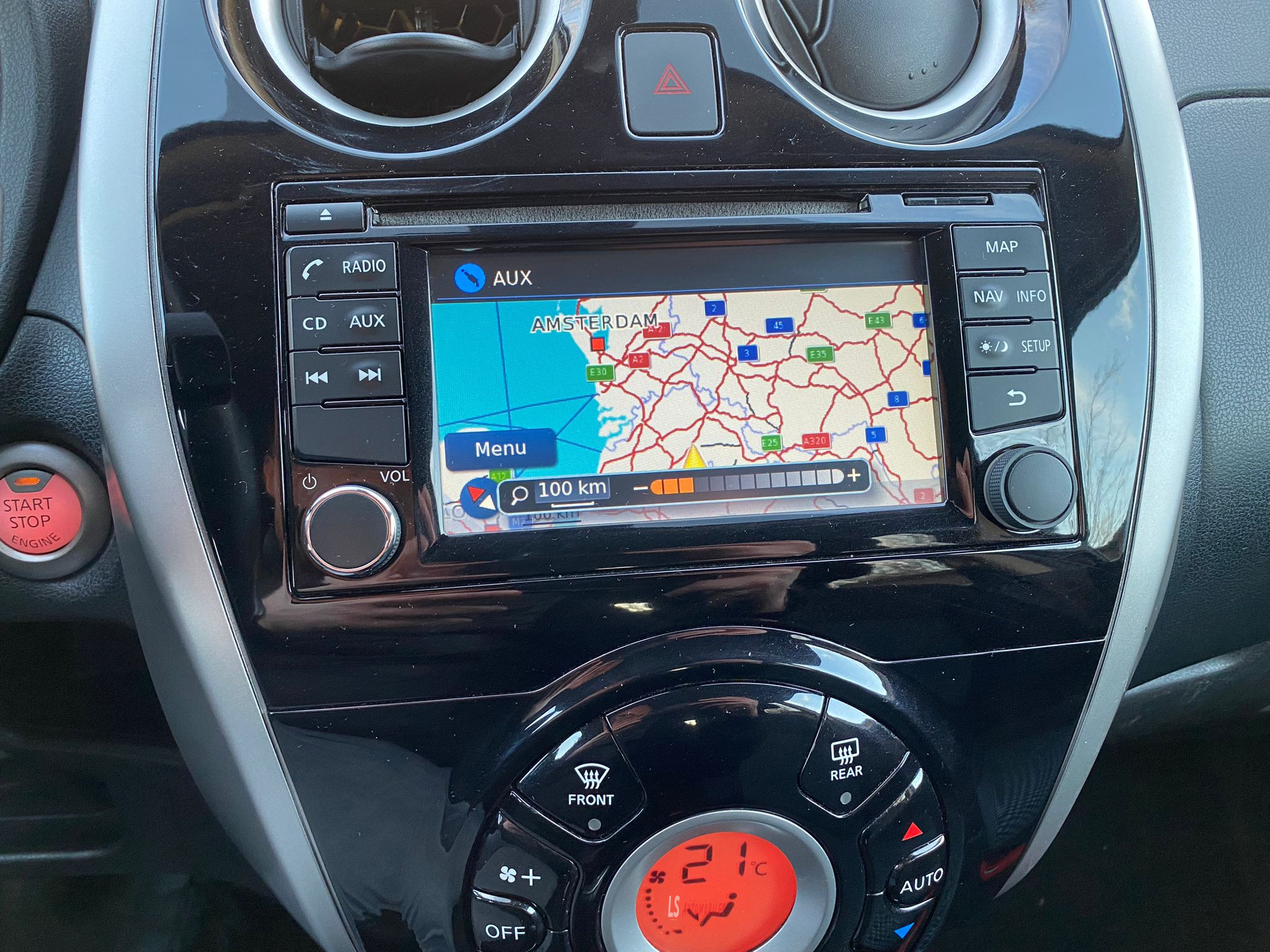 
								Nissan Note NTECH 1.5 DCi*NAVI*CAMERA*KEYLESS full									