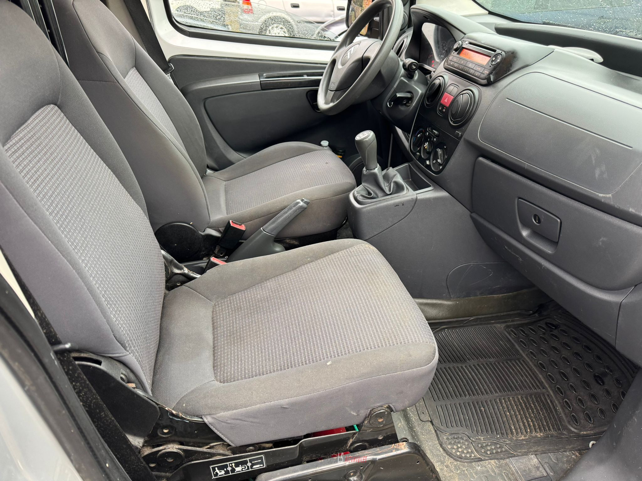 
								Citroën Nemo*1.4HDI*AIRCO full									