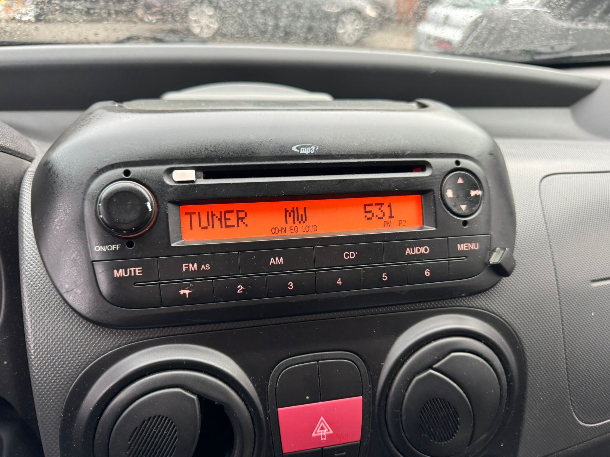 
								Citroën Nemo*1.4HDI*AIRCO full									