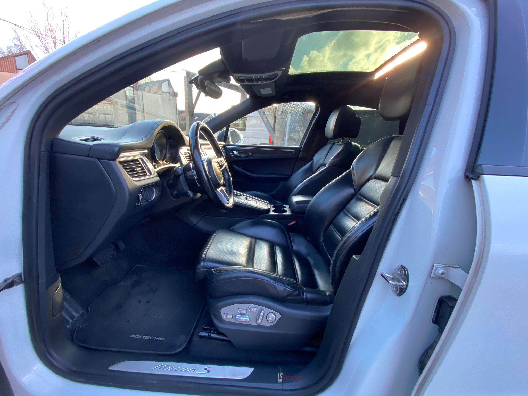 
								Porsche Macan S*3.0*PANO*BOSE*EU6*GEARBOX PROBLEM full									