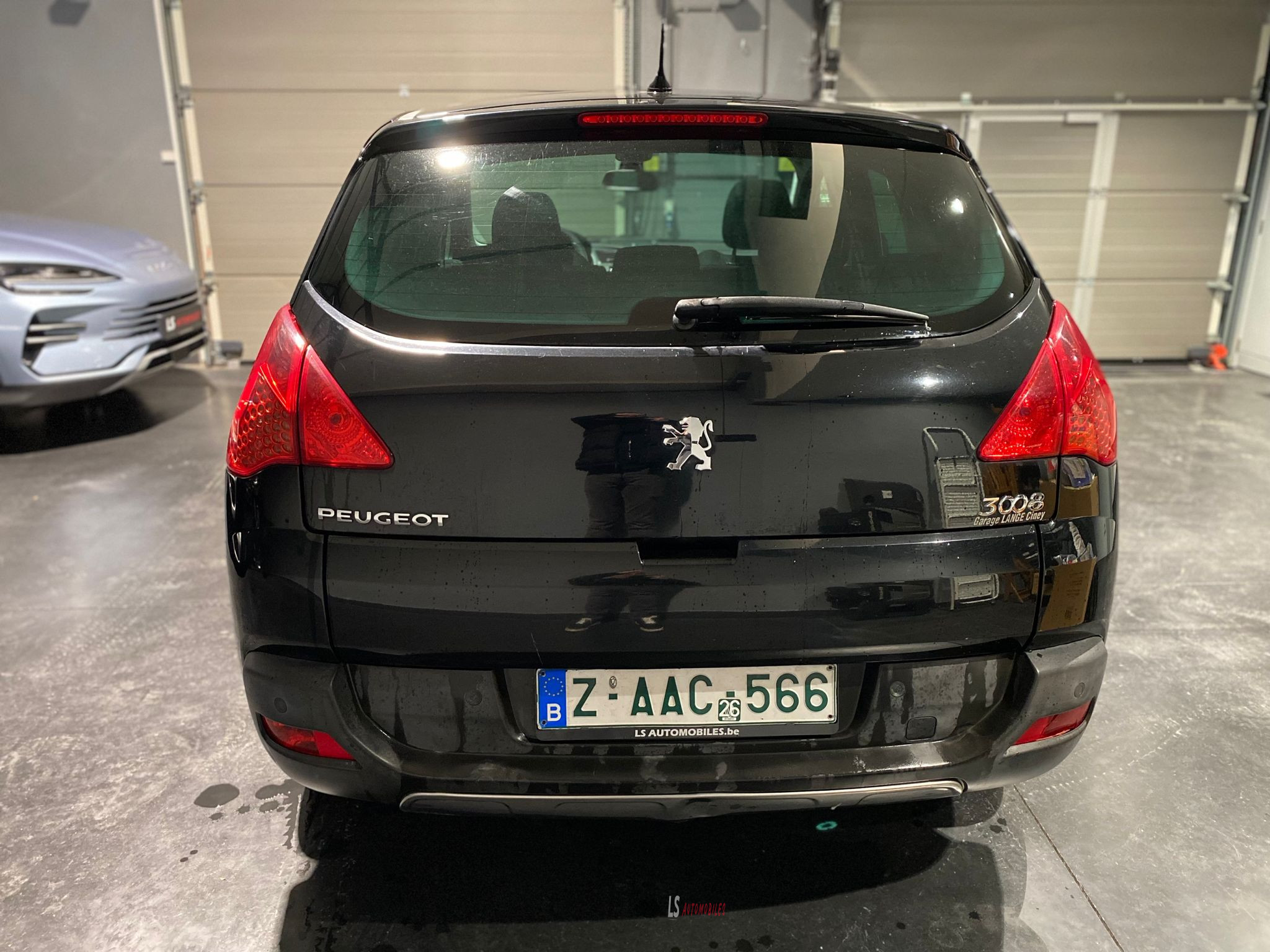 
								Peugeot 3008 1.6 HDi*Pano*Navi full									