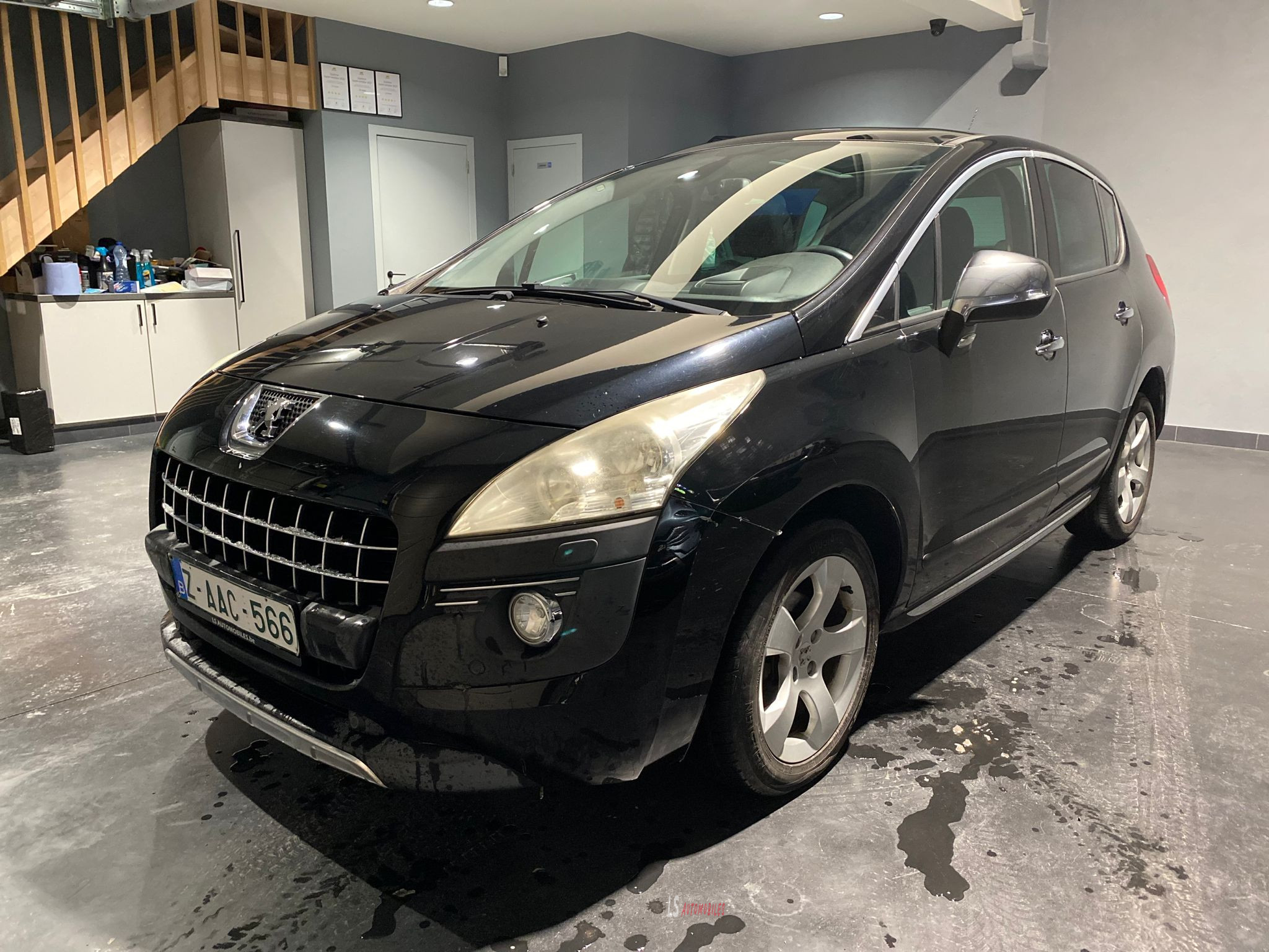 
								Peugeot 3008 1.6 HDi*Pano*Navi full									