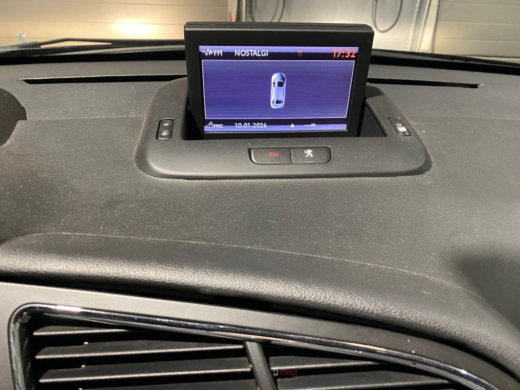 
								Peugeot 3008 1.6 HDi*Pano*Navi full									