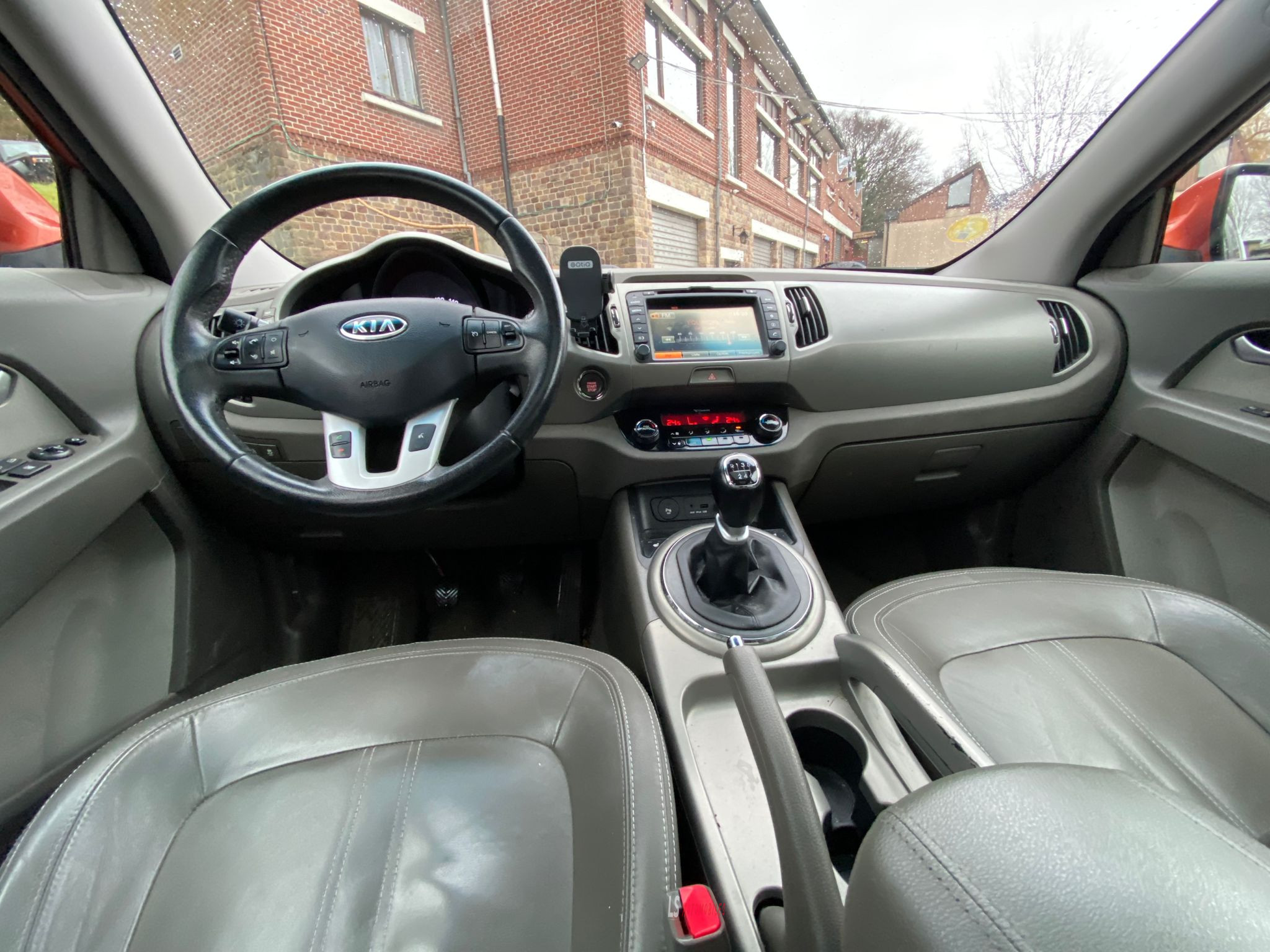 
								KIA SPORTAGE full									