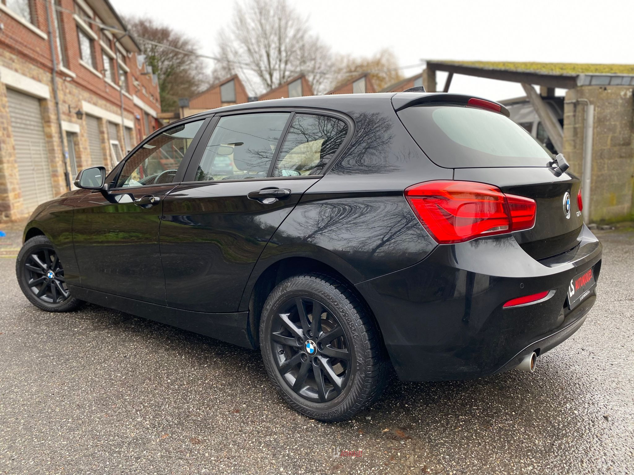 
								BMW 116d full									