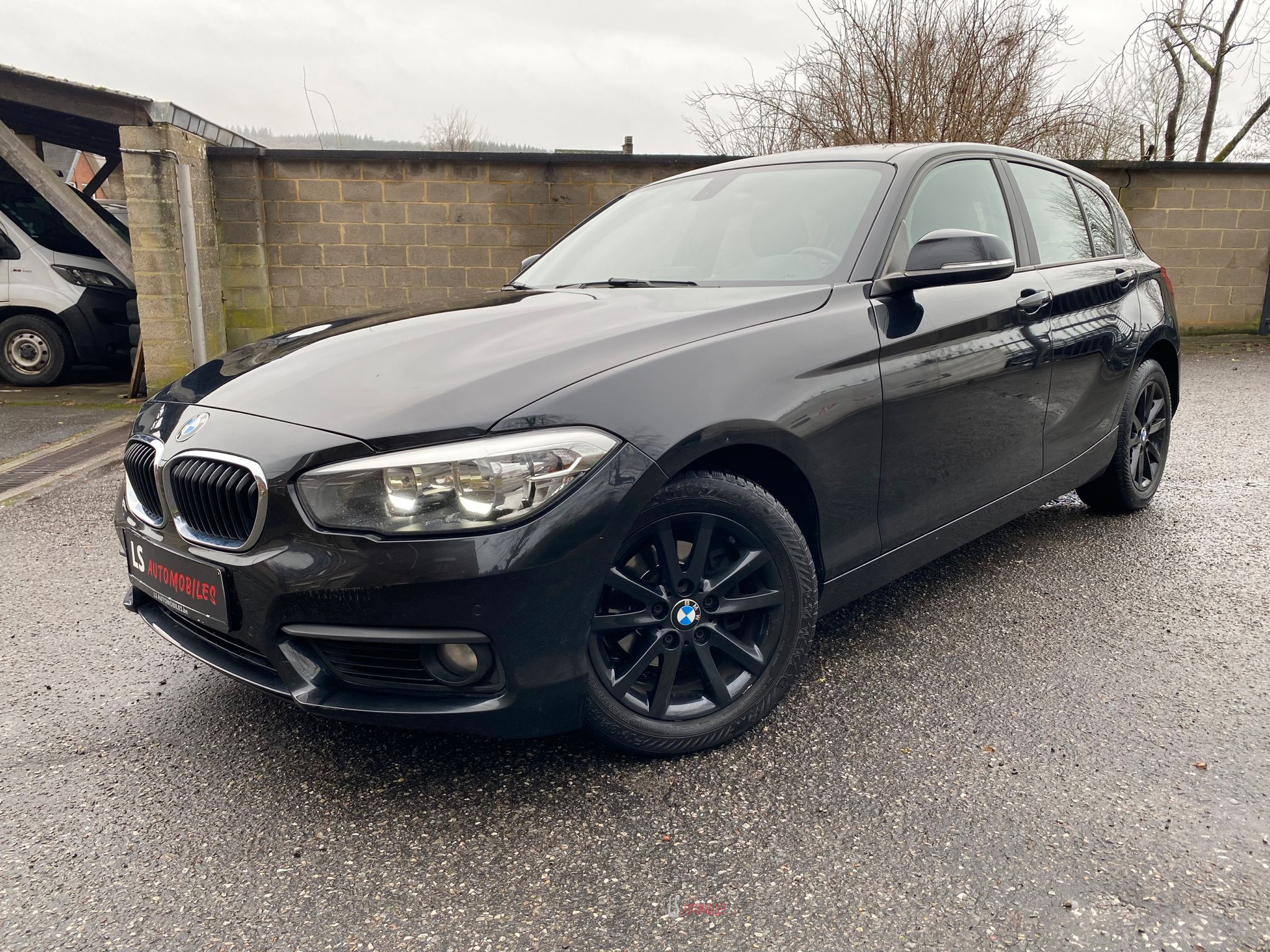 
								BMW 116d full									