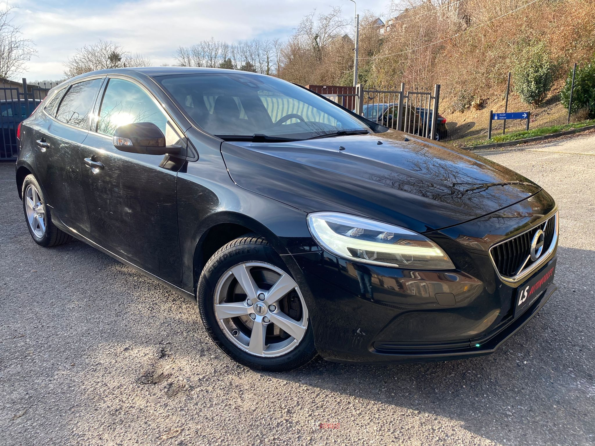 Volvo V40 D2 Geartronic*Boite Automatique*Navi*LED