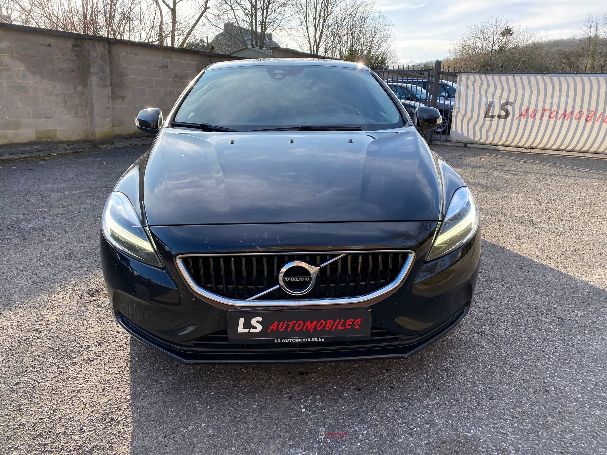 
								Volvo V40 D2 Geartronic*Boite Automatique*Navi*LED full									