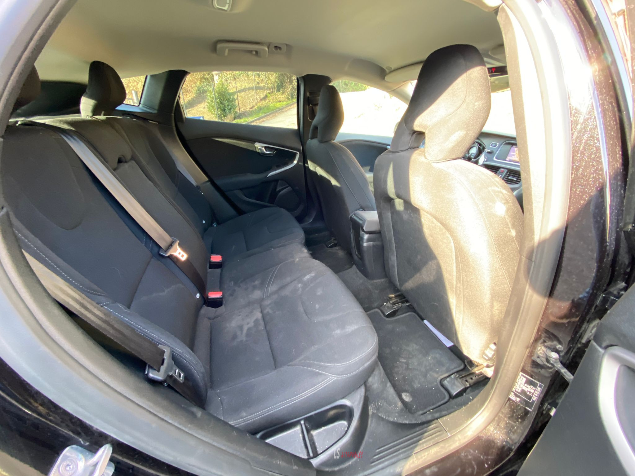 
								Volvo V40 D2 Geartronic*Boite Automatique*Navi*LED full									