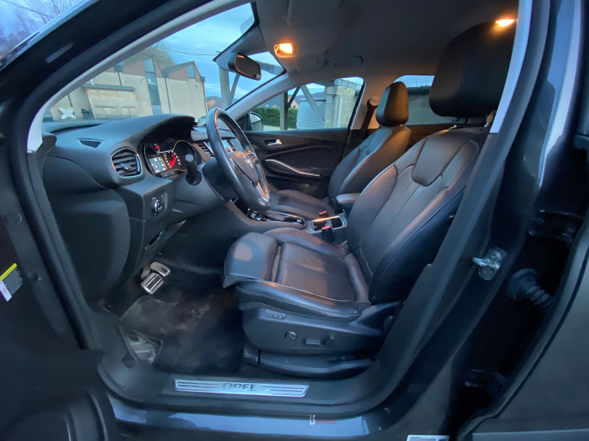 
								Opel Grandland (X)*1.5CDTI*AUTOMAT*LED full									