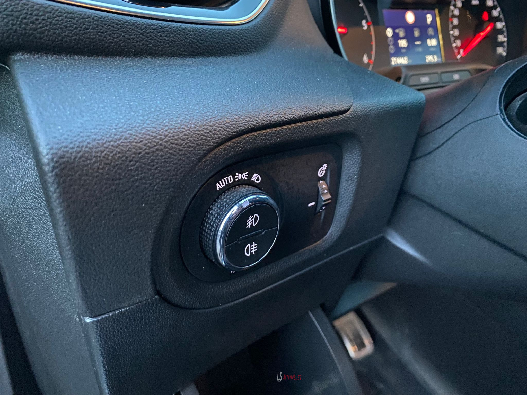 
								Opel Grandland (X)*1.5CDTI*AUTOMAT*LED full									