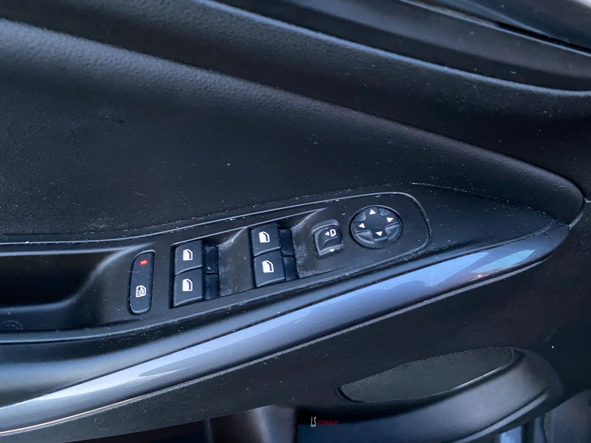 
								Opel Grandland (X)*1.5CDTI*AUTOMAT*LED full									