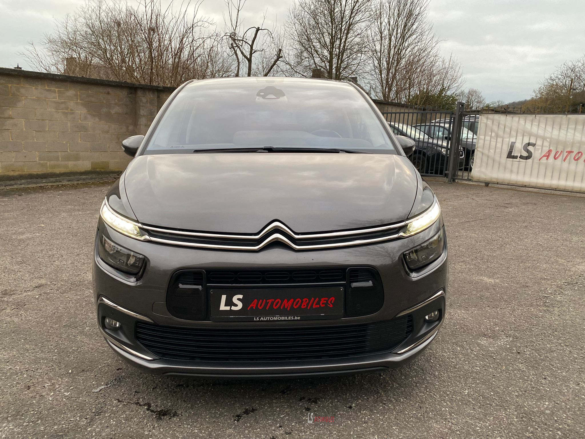 
								Citroën C4 Spacetourer Shine*NAVI*CAMERA full									