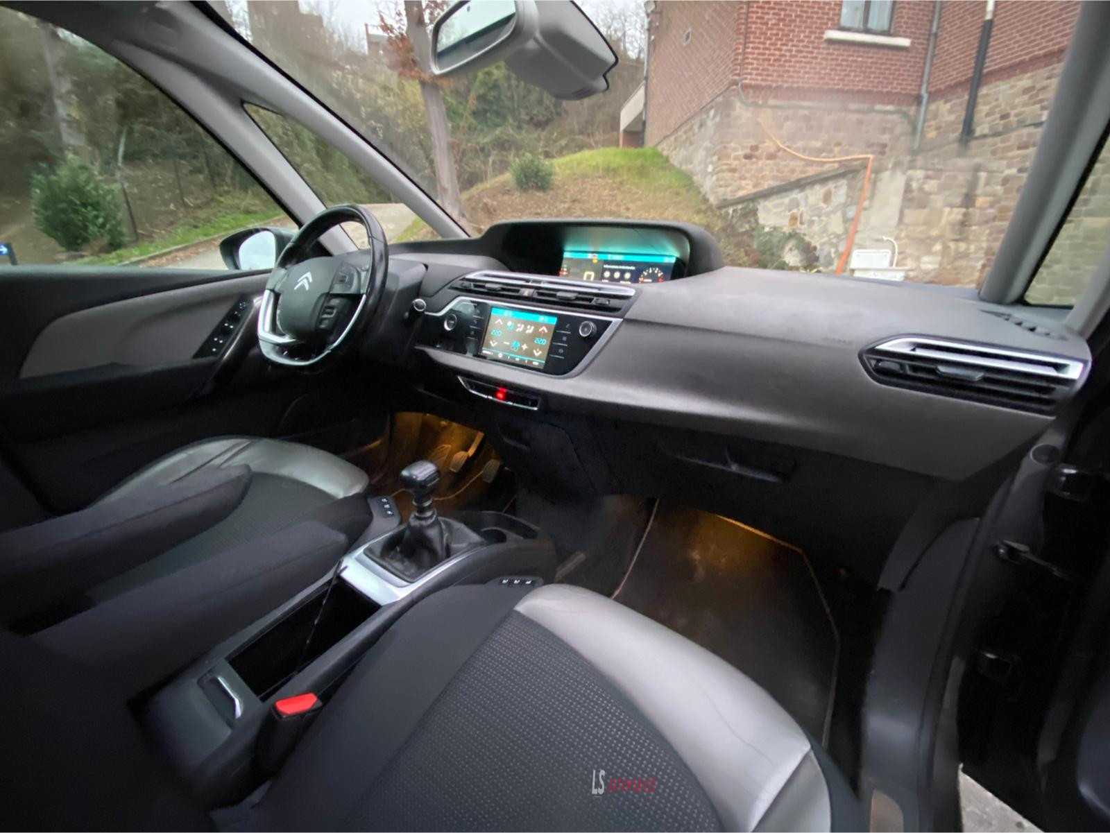 
								Citroën C4 Spacetourer Shine*NAVI*CAMERA full									