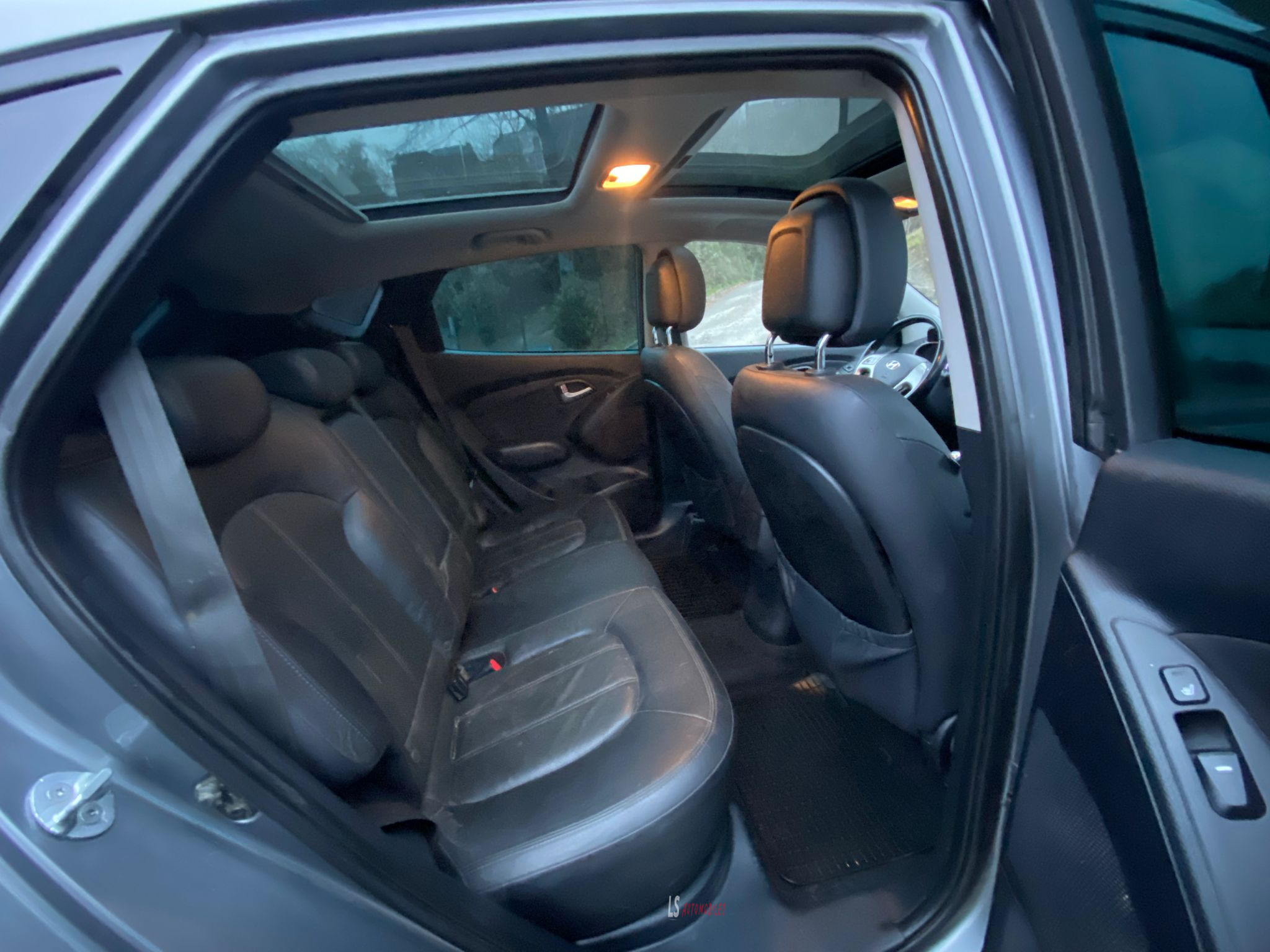 
								Hyundai IX35 2012 full									