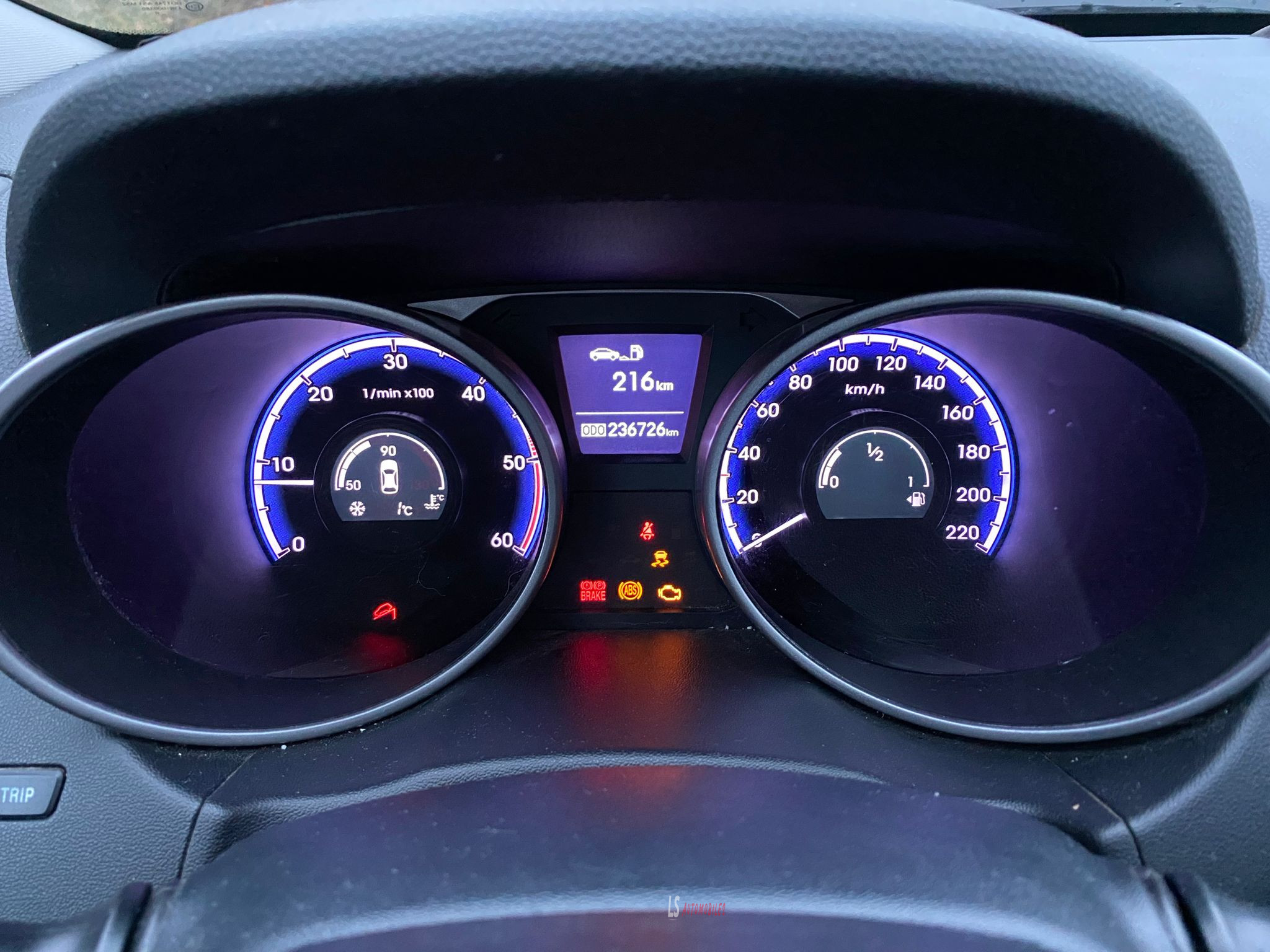 
								Hyundai IX35 2012 full									