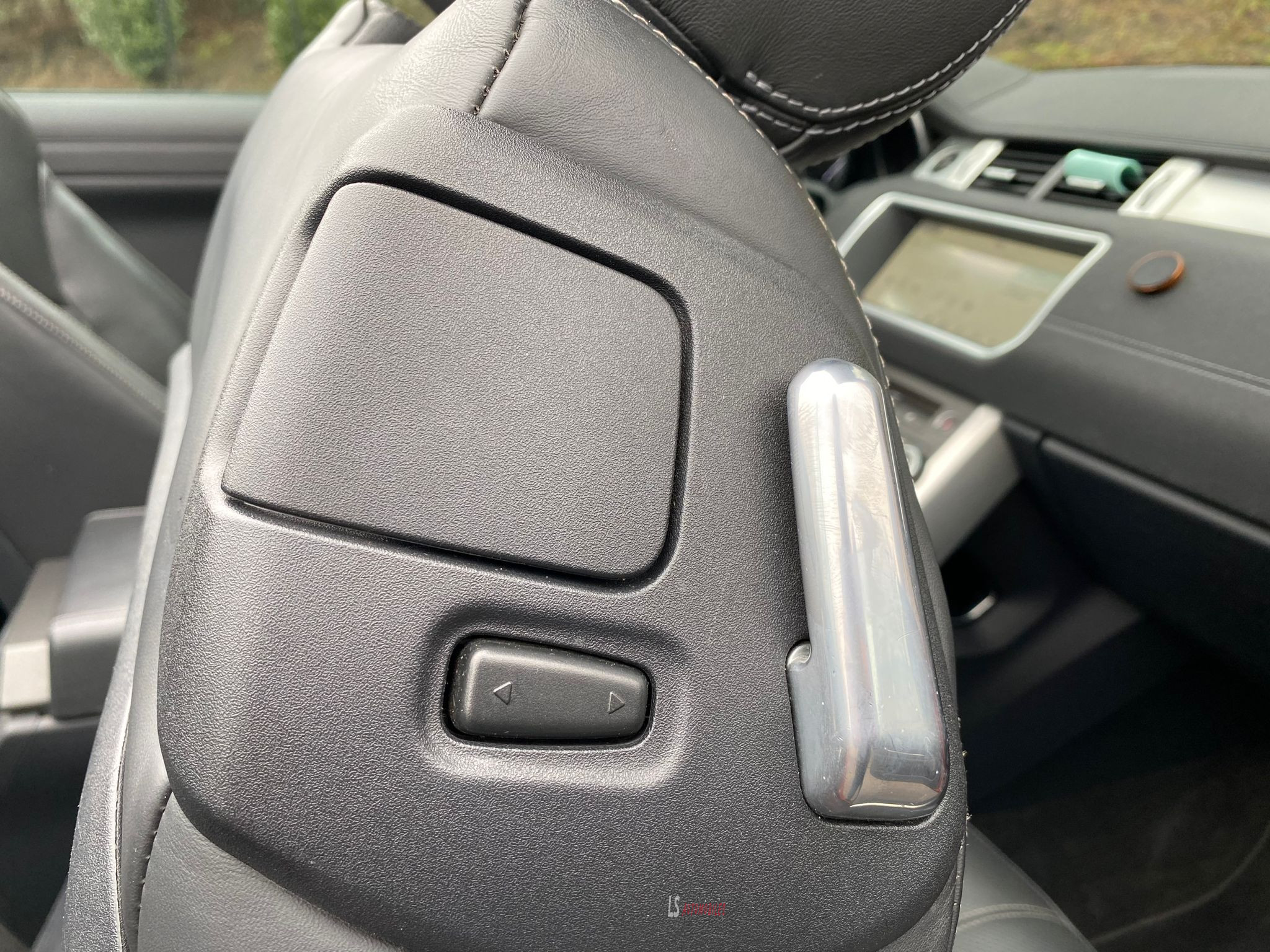 
								LAND ROVER RANGE ROVER EVOQUE 2017 full									