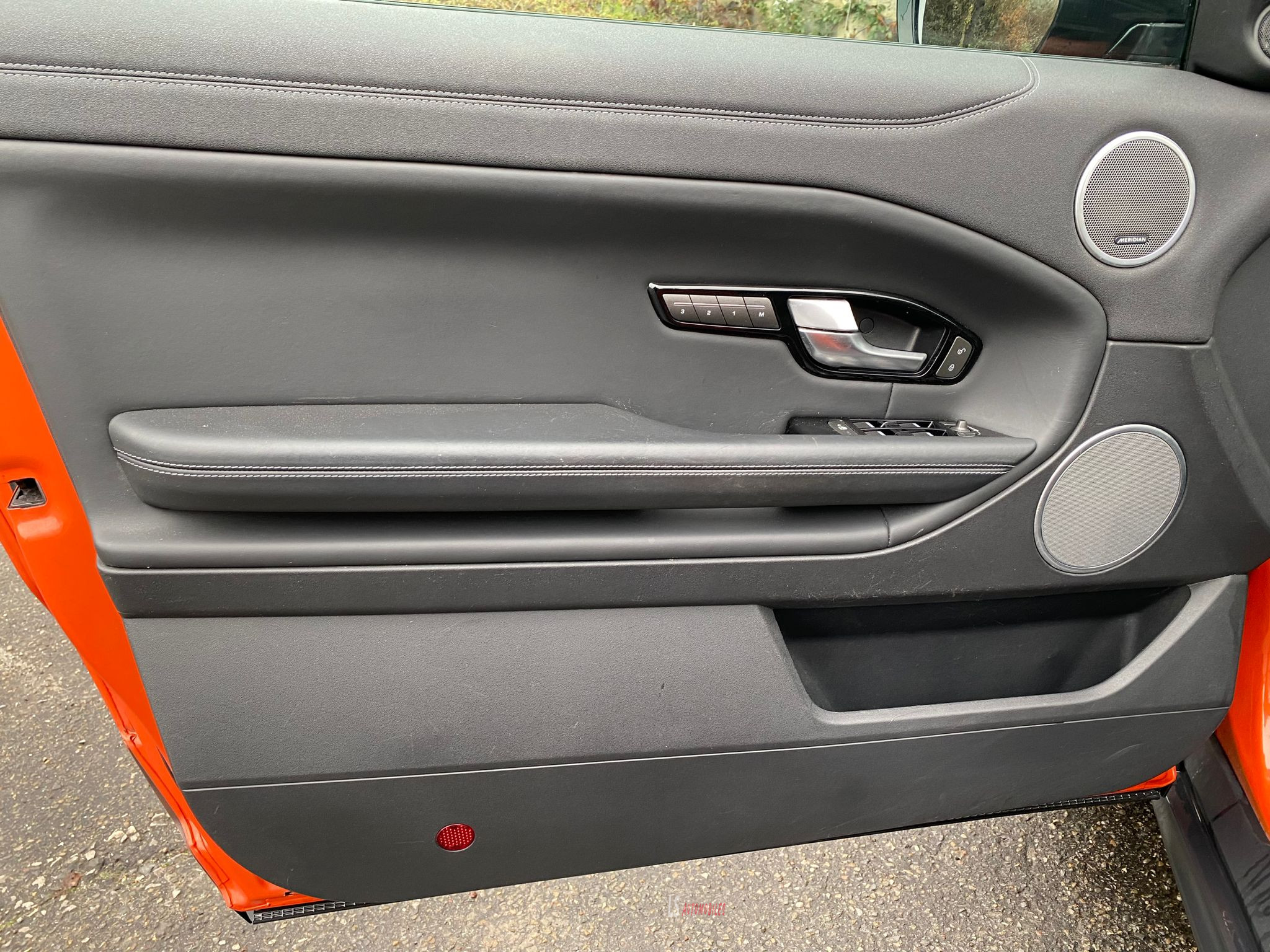 
								LAND ROVER RANGE ROVER EVOQUE 2017 full									