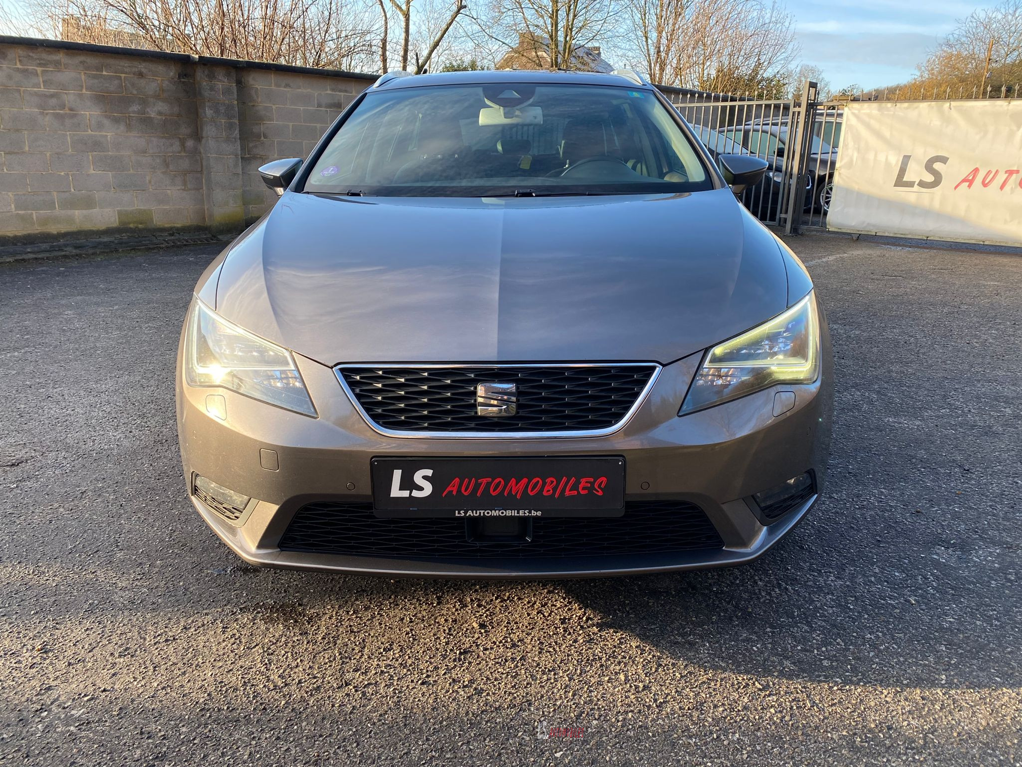 
								Seat Leon ST 1.2 TSI*DSG*NAVI*LEDER*PANO*TOITPANO*EU6 full									