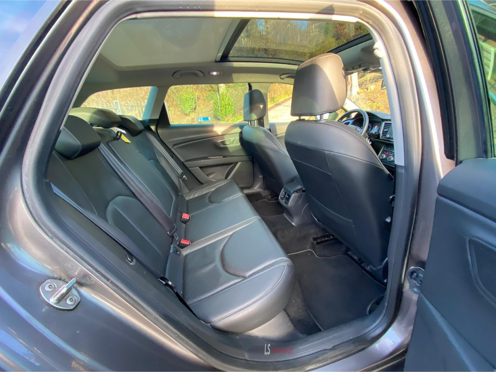 
								Seat Leon ST 1.2 TSI*DSG*NAVI*LEDER*PANO*TOITPANO*EU6 full									