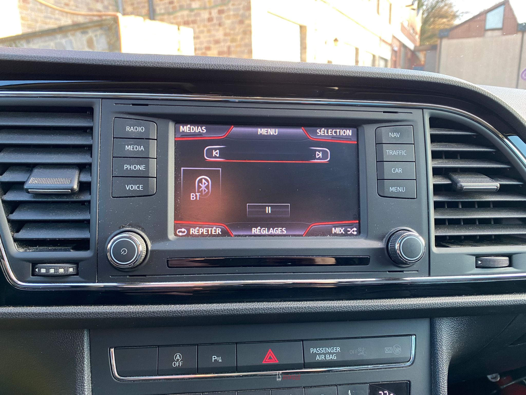 
								Seat Leon ST 1.2 TSI*DSG*NAVI*LEDER*PANO*TOITPANO*EU6 full									