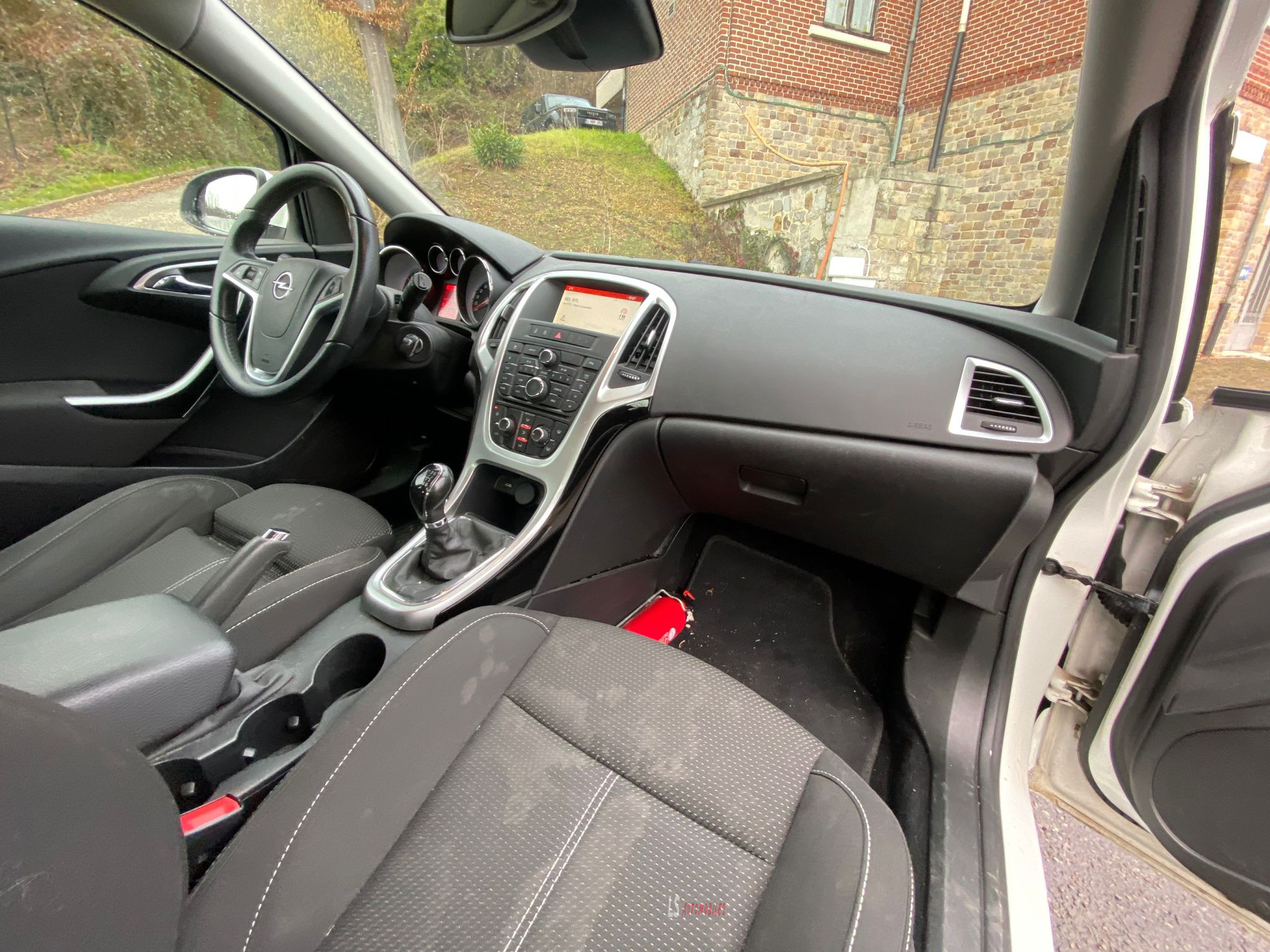 
								opel ASTRA 2014 full									