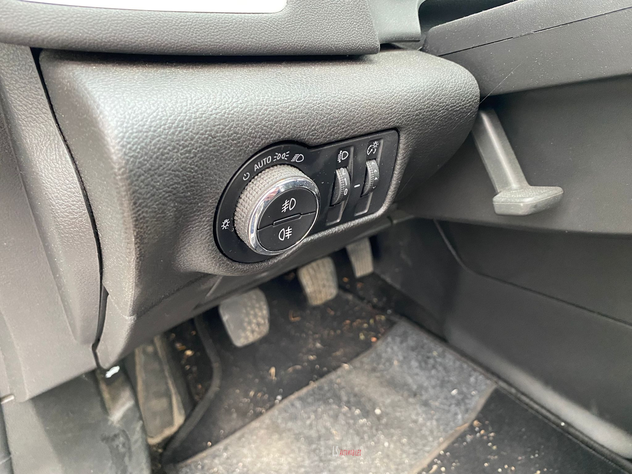 
								opel ASTRA 2014 full									