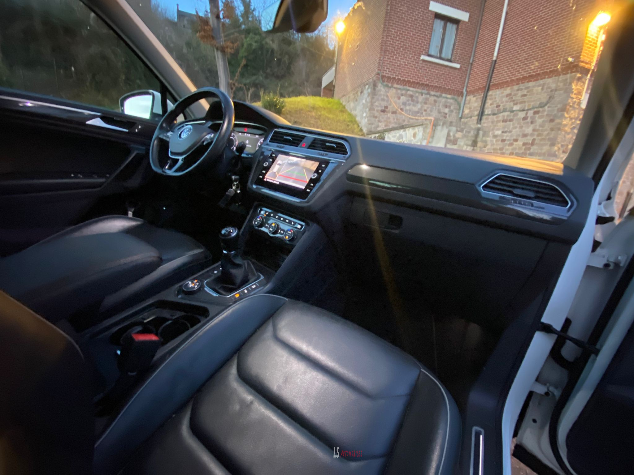 
								VW TIGUAN 4 MOTION full									