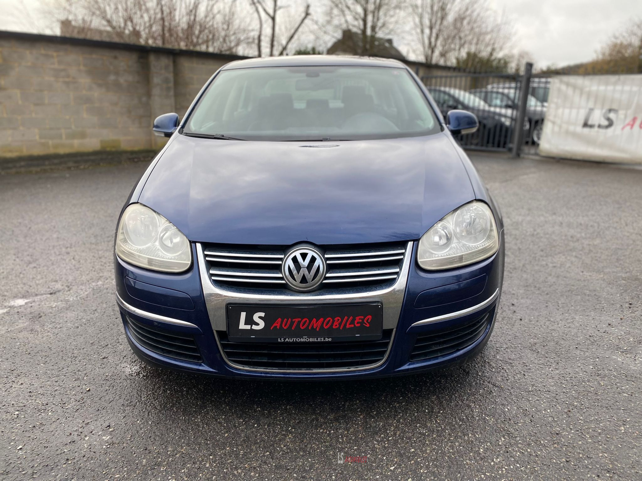 
								VW JETTA BOITE AUTOMATIQUE full									